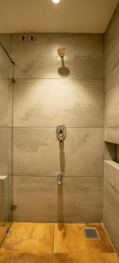Pinnacle Grand Hotel Αχμπανταμπάντ Εξωτερικό φωτογραφία